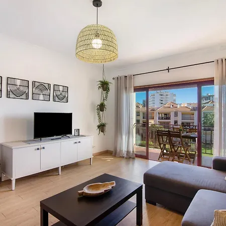 Cosy With Pool 2 Apartment *