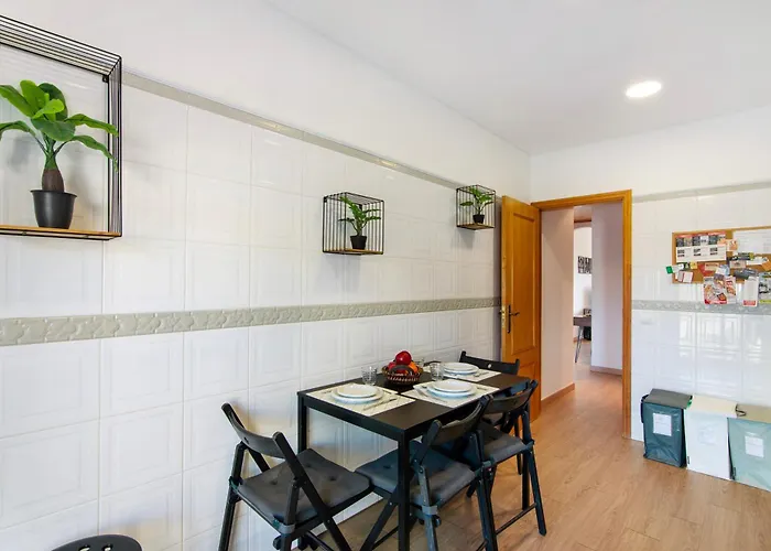 Cosy With Pool 2 * Βιλαμούρα