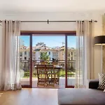 Cosy With Pool 2 아파트 빌라모라